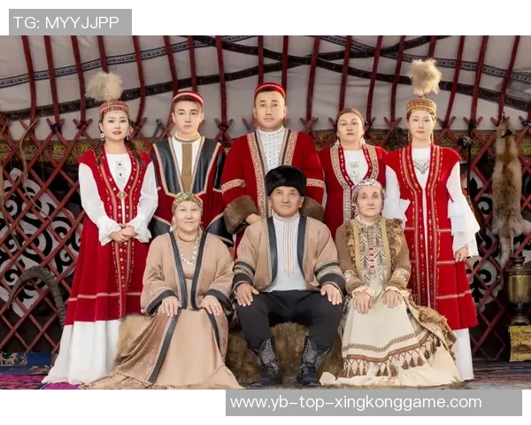 幸福满满的一家人库嫂分享全家福照甜蜜瞬间温馨满溢